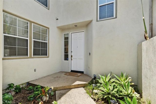 3 Haggerston Aisle, Irvine, CA 92603