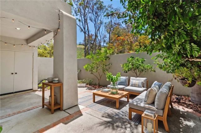 3 Haggerston Aisle, Irvine, CA 92603
