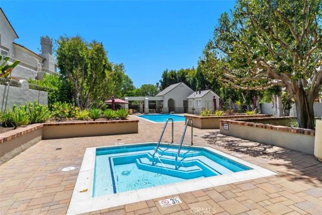 3 Haggerston Aisle, Irvine, CA 92603