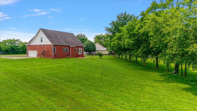 219 Thelma Dr, Bell Buckle, TN 37020