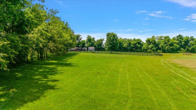 219 Thelma Dr, Bell Buckle, TN 37020