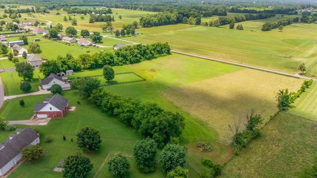 219 Thelma Dr, Bell Buckle, TN 37020