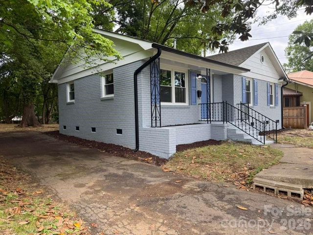 835 Ranch Street, Charlotte, NC 28208