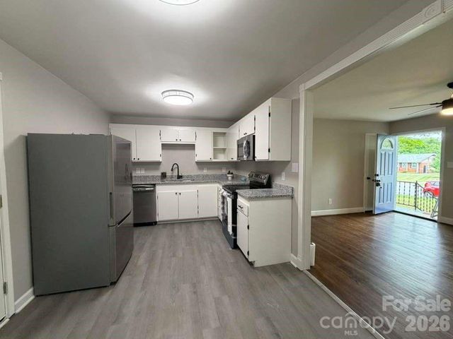 835 Ranch Street, Charlotte, NC 28208