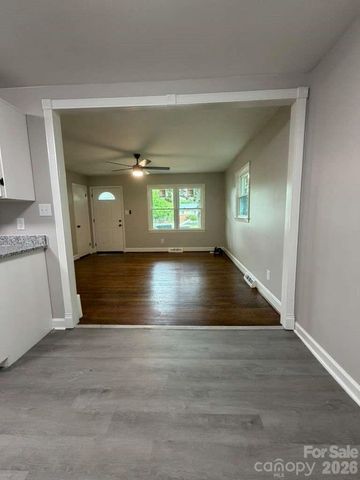 835 Ranch Street, Charlotte, NC 28208