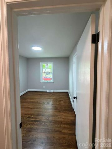 835 Ranch Street, Charlotte, NC 28208