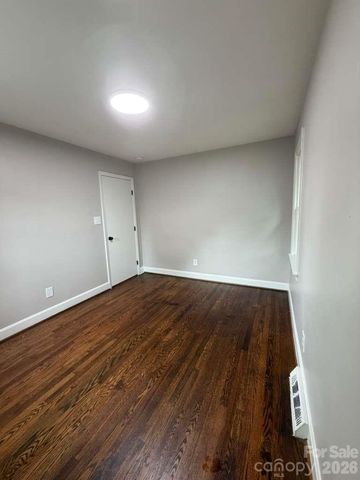 835 Ranch Street, Charlotte, NC 28208