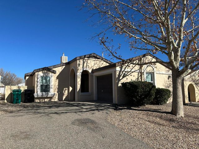 992 Charles Drive NE, Rio Rancho, NM 87144