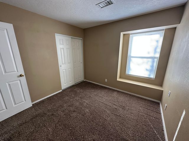 992 Charles Drive NE, Rio Rancho, NM 87144