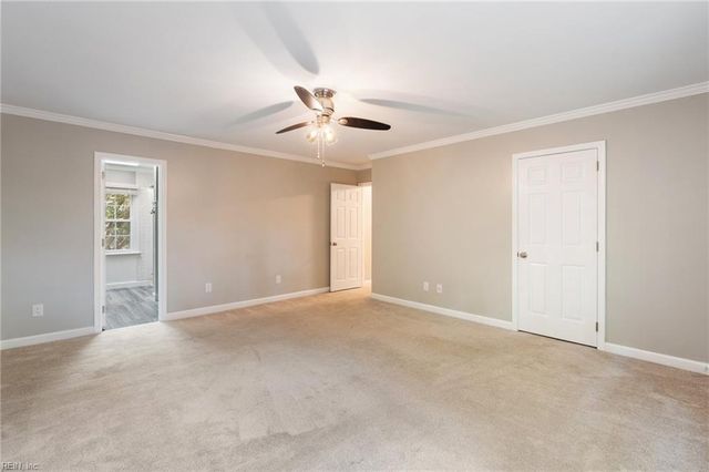 412 Peachtree LN, Yorktown, VA 23693