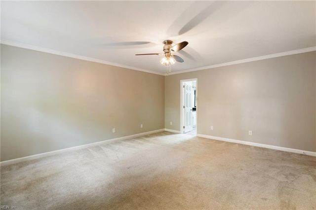 412 Peachtree LN, Yorktown, VA 23693