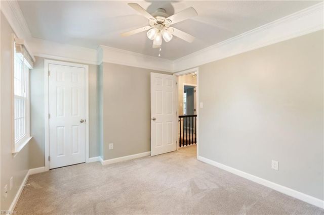 412 Peachtree LN, Yorktown, VA 23693