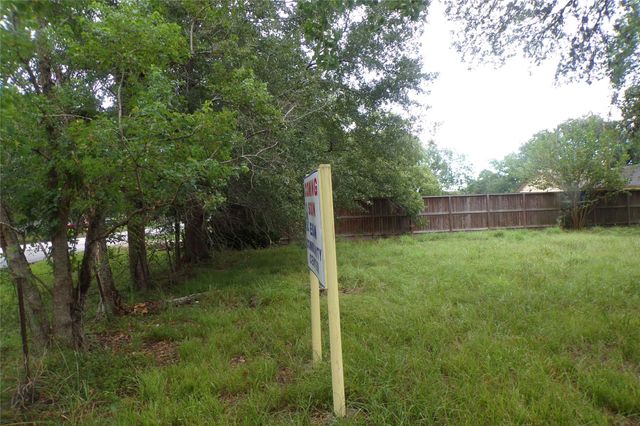 1008 Brooks Avenue, Rosenberg, TX 77471