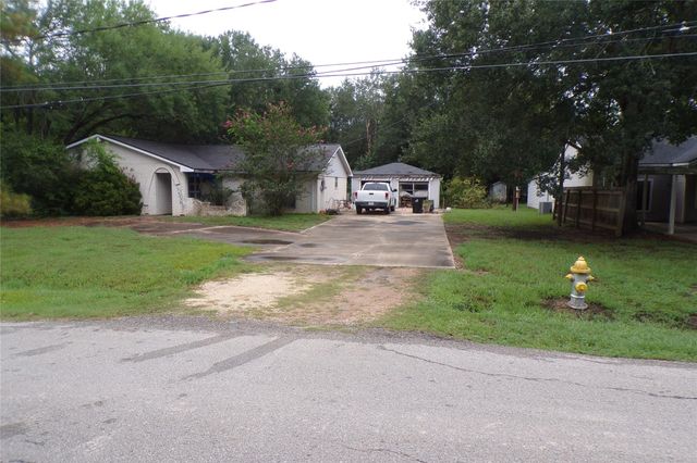 1008 Brooks Avenue, Rosenberg, TX 77471