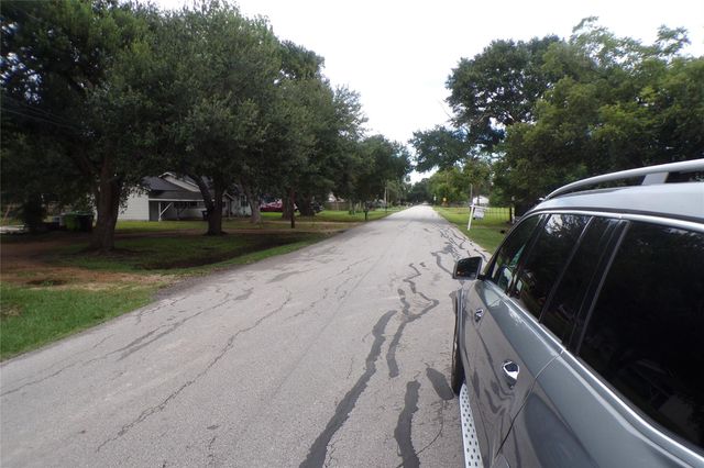 1008 Brooks Avenue, Rosenberg, TX 77471