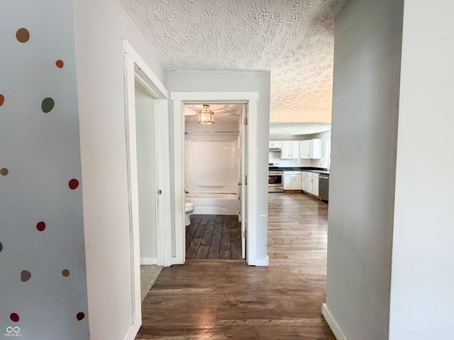 3221 S McClure Street, Indianapolis, IN 46221