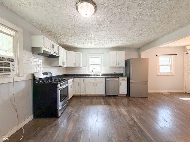 3221 S McClure Street, Indianapolis, IN 46221