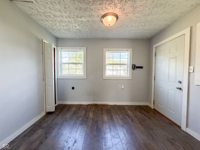 3221 S McClure Street, Indianapolis, IN 46221