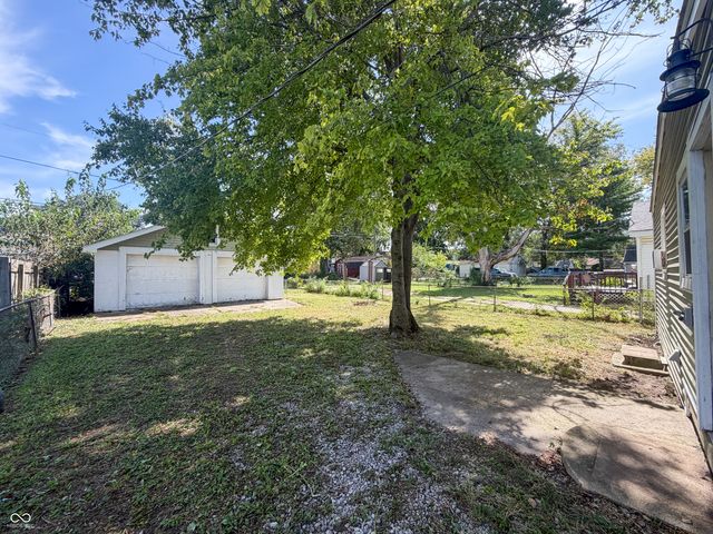 3221 S McClure Street, Indianapolis, IN 46221