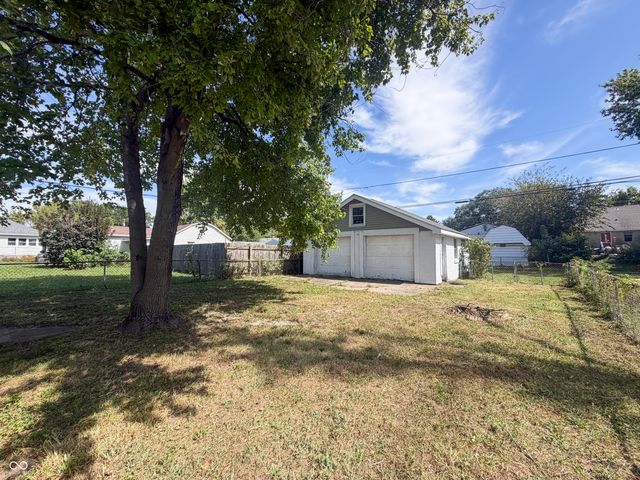 3221 S McClure Street, Indianapolis, IN 46221