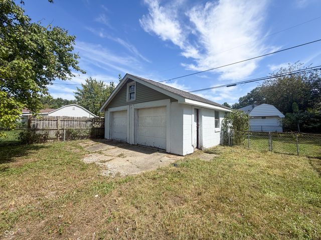 3221 S McClure Street, Indianapolis, IN 46221