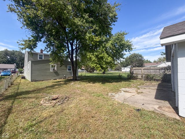 3221 S McClure Street, Indianapolis, IN 46221