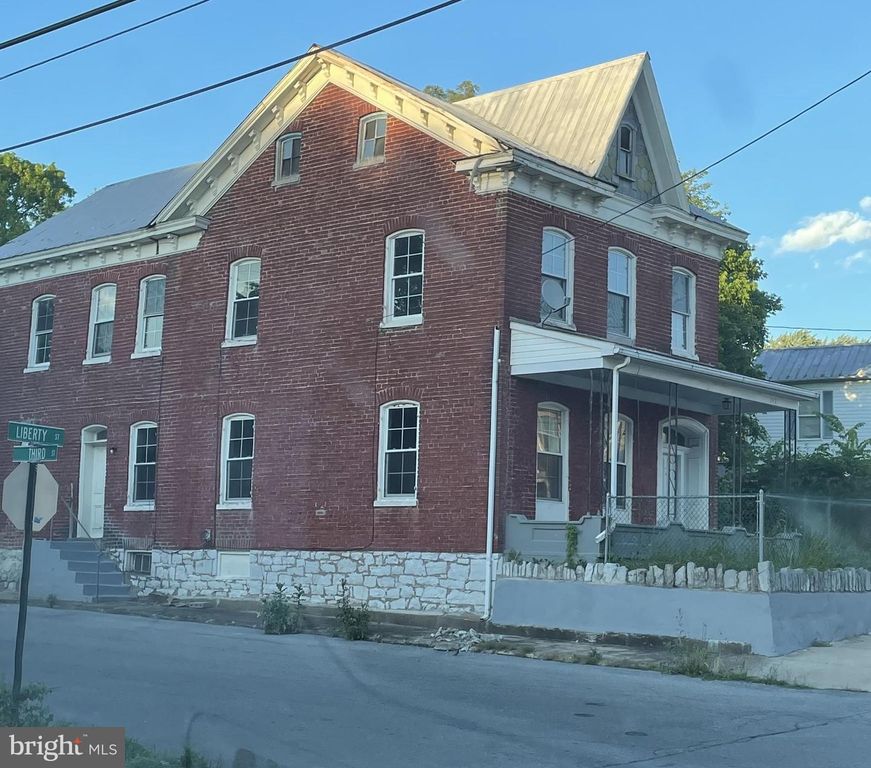 247-249 E LIBERTY ST, Martinsburg, WV 25404