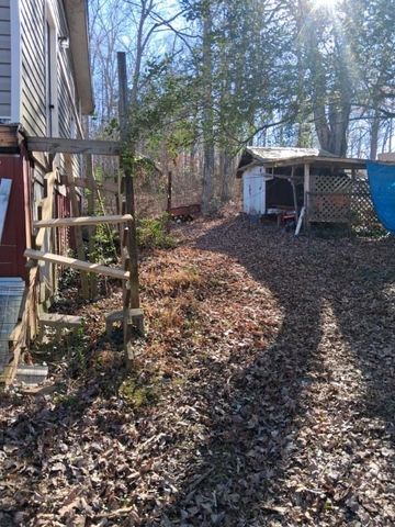 219 General Buckner Dr, Dover, TN 37058