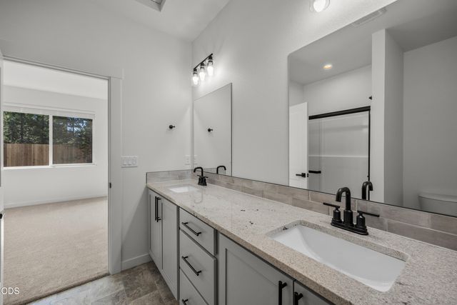 16633 Neil Lane Lot 15, La Pine, OR 97739