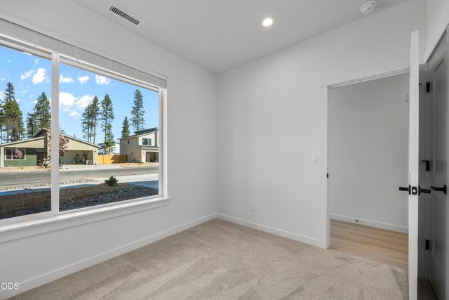 16633 Neil Lane Lot 15, La Pine, OR 97739