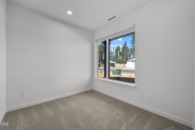 16633 Neil Lane Lot 15, La Pine, OR 97739