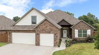 11304 Fairways Avenue, Yukon, OK 73099
