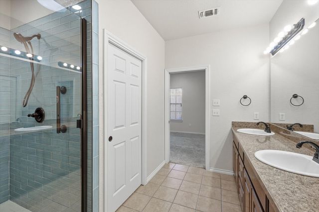 1142 Story Book Lane, Weatherford, TX 76086