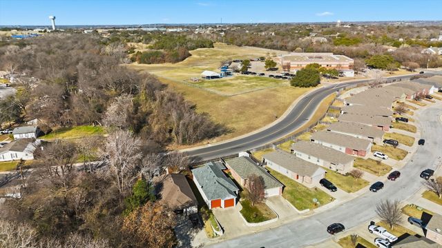1142 Story Book Lane, Weatherford, TX 76086