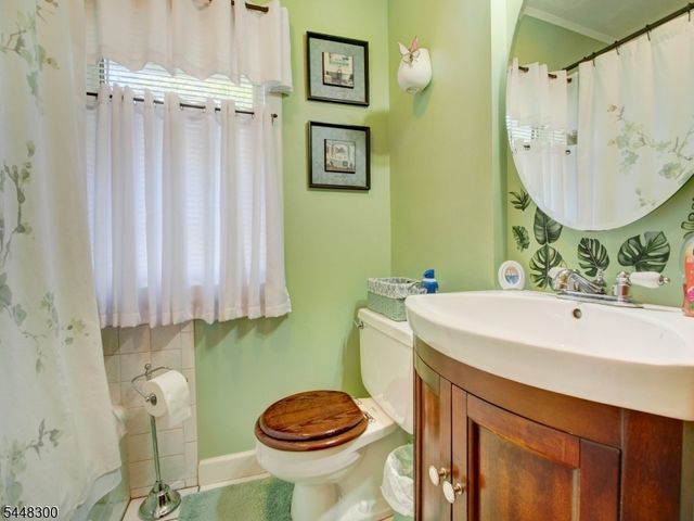 101 Lower Rd, Linden City, NJ 07036