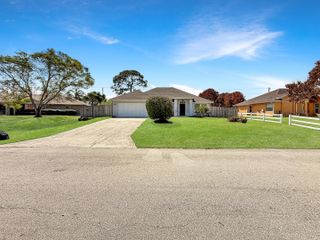 1526 SW Dycus Avenue, Port St. Lucie, Port St Lucie, FL 34953