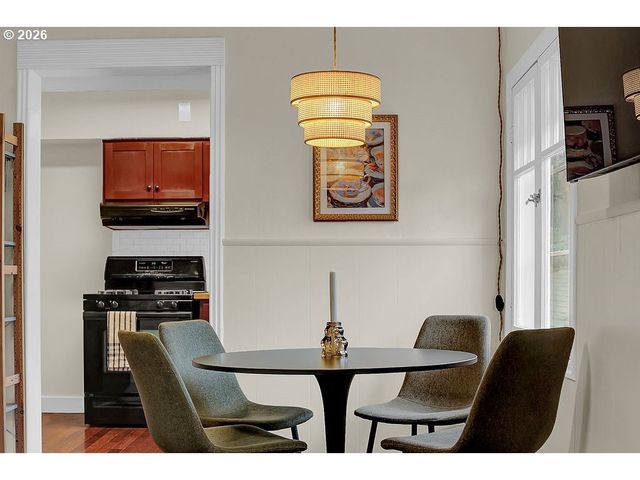 5537 Sw FLORIDA St, Portland, OR 97219