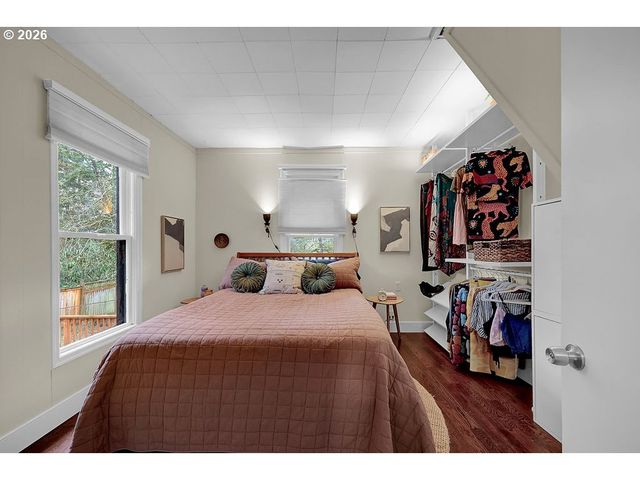 5537 Sw FLORIDA St, Portland, OR 97219