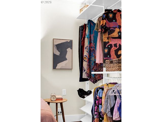 5537 Sw FLORIDA St, Portland, OR 97219