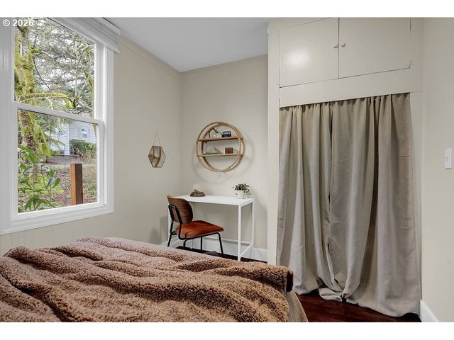 5537 Sw FLORIDA St, Portland, OR 97219