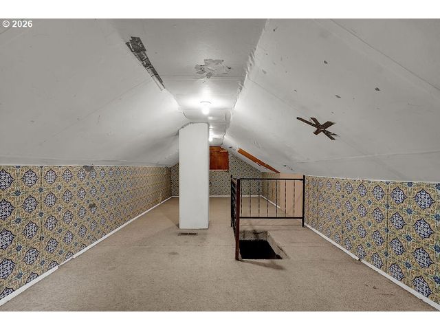 5537 Sw FLORIDA St, Portland, OR 97219