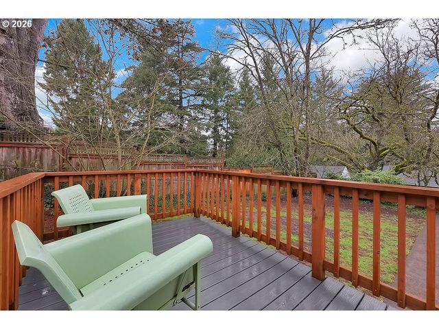 5537 Sw FLORIDA St, Portland, OR 97219