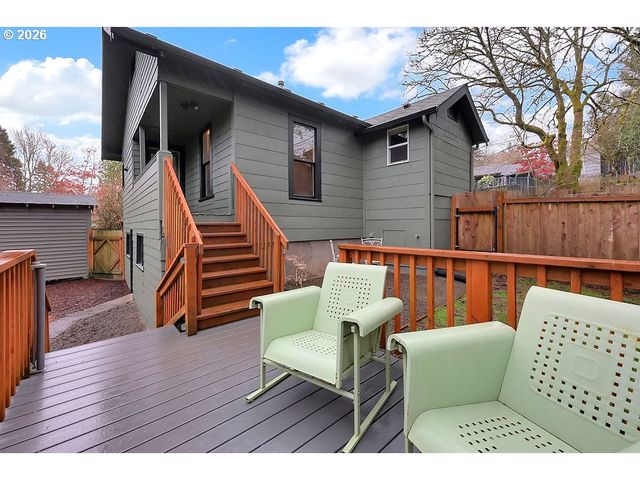 5537 Sw FLORIDA St, Portland, OR 97219