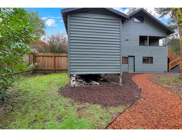 5537 Sw FLORIDA St, Portland, OR 97219