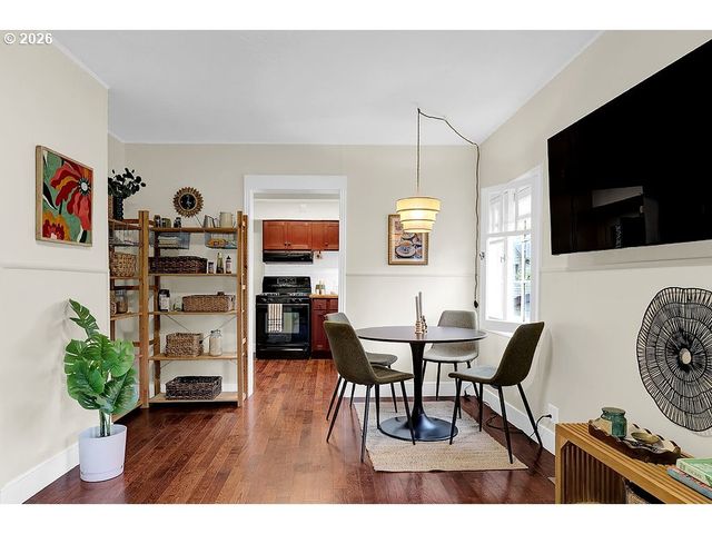 5537 Sw FLORIDA St, Portland, OR 97219