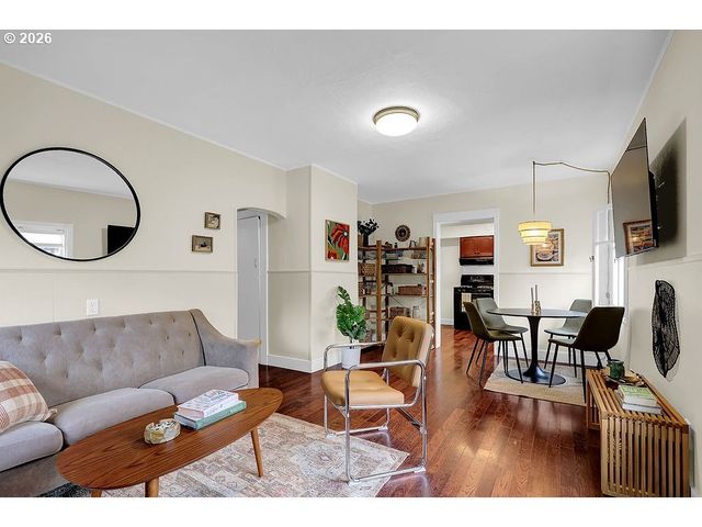 5537 Sw FLORIDA St, Portland, OR 97219