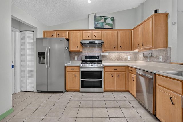 20 LAKE MEADOW WAY, Ormond Beach, FL 32174