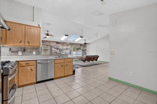 20 LAKE MEADOW WAY, Ormond Beach, FL 32174