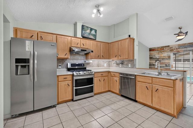 20 LAKE MEADOW WAY, Ormond Beach, FL 32174