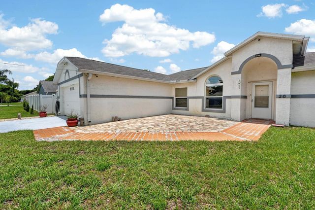 20 LAKE MEADOW WAY, Ormond Beach, FL 32174